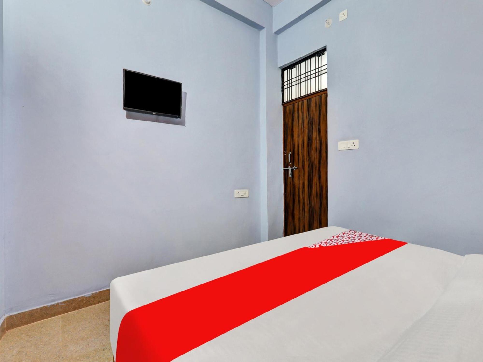 Hotel O Aradhya Galaxy Bhauli Extérieur photo